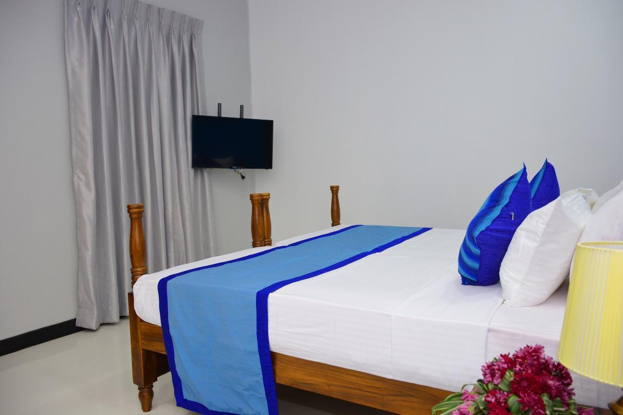 Meili Lanka City Hotel Канди Екстериор снимка